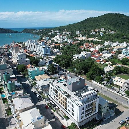 Adra 301 - Apartamento No Centro De Bombinhas - Rooftop Com Piscina E Academia - A Poucos Metros Da Praia - ภายนอก รูปภาพ