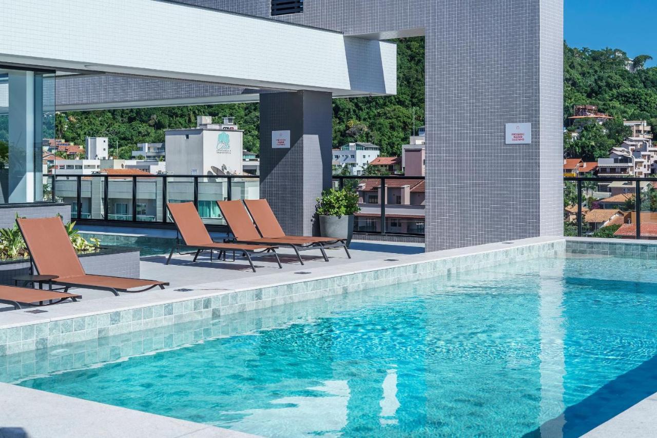 Adra 301 - Apartamento No Centro De Bombinhas - Rooftop Com Piscina E Academia - A Poucos Metros Da Praia - ภายนอก รูปภาพ