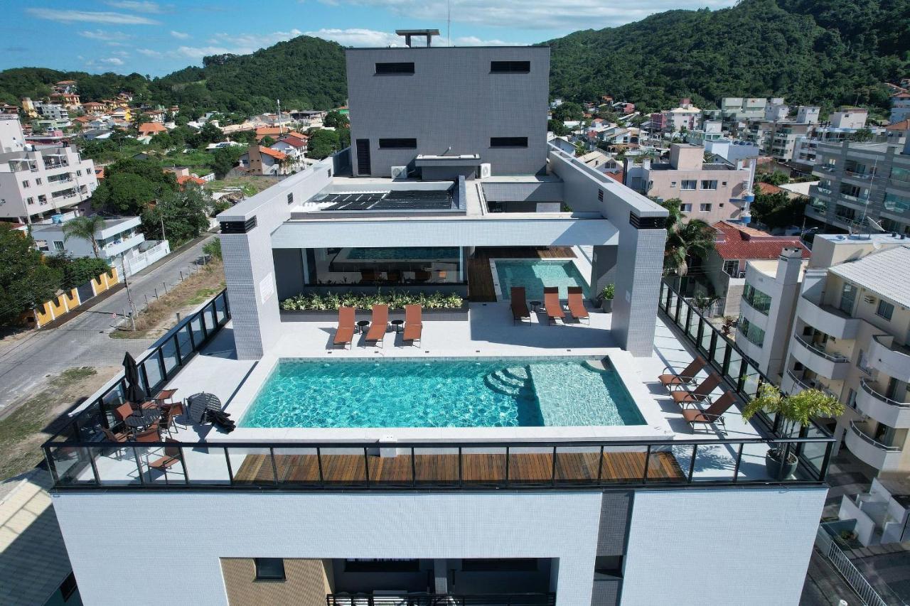 Adra 301 - Apartamento No Centro De Bombinhas - Rooftop Com Piscina E Academia - A Poucos Metros Da Praia - ภายนอก รูปภาพ
